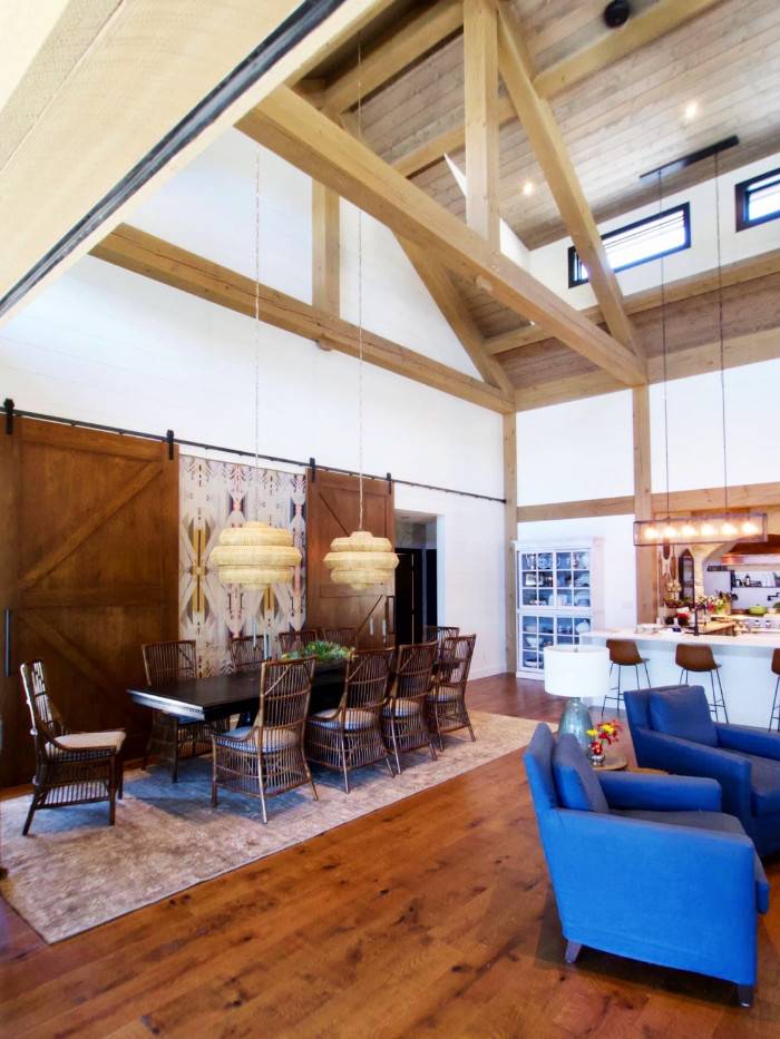 Mettler Construction custom home open plan dining room